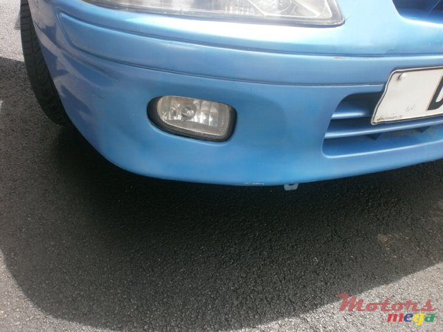 2001' Mitsubishi Space Gear photo #7