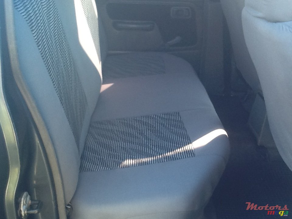 2006' Nissan Hardbody photo #7