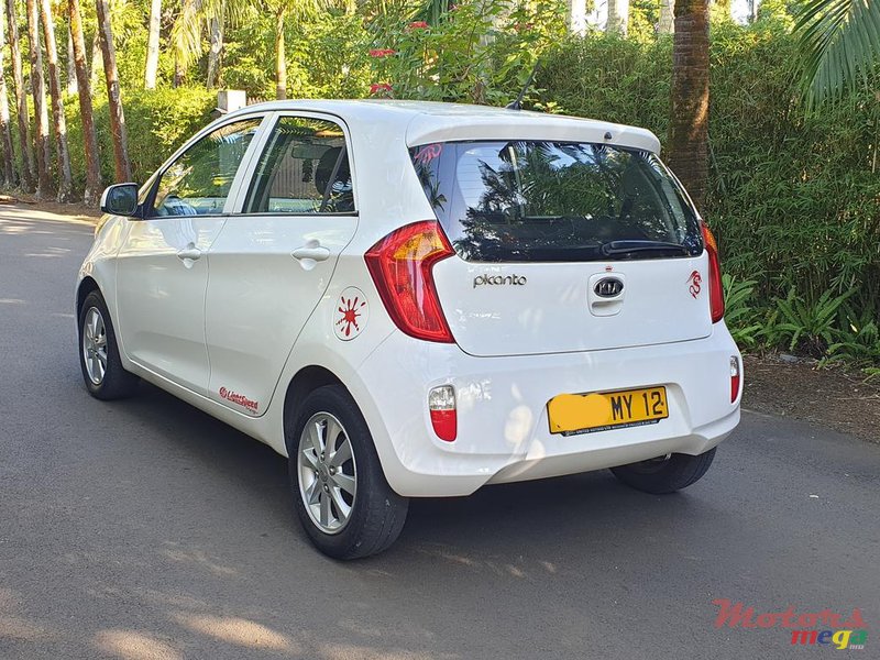 2012' Kia Picanto photo #3