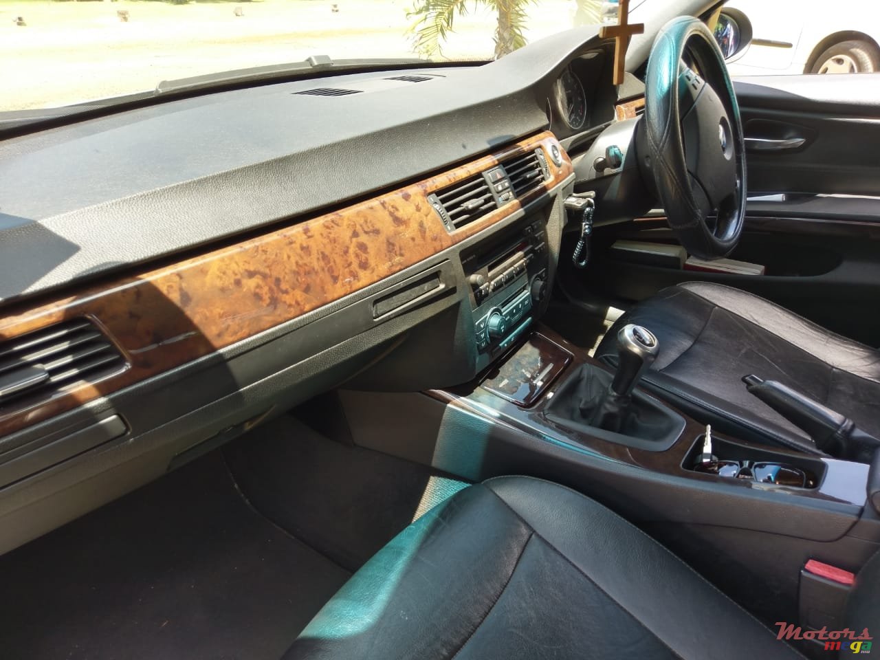 2005' BMW 320 photo #3