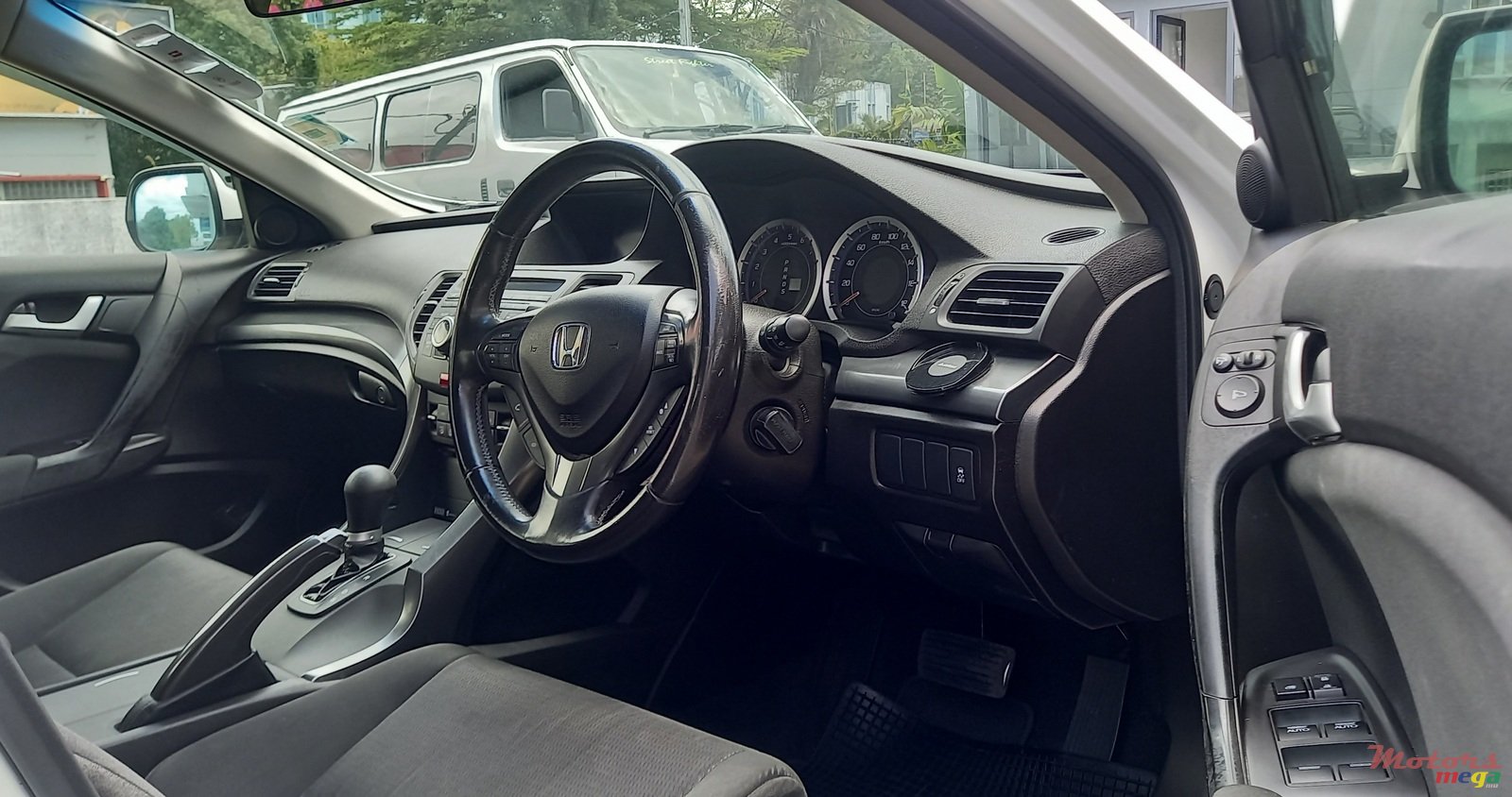 2012' Honda Accord photo #5