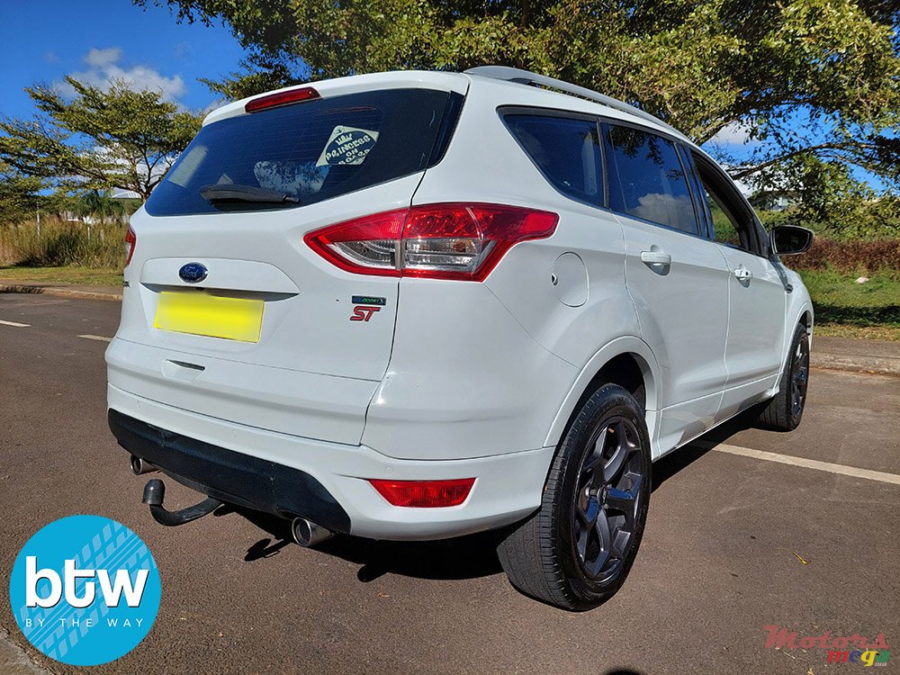 2015' Ford Kuga photo #2