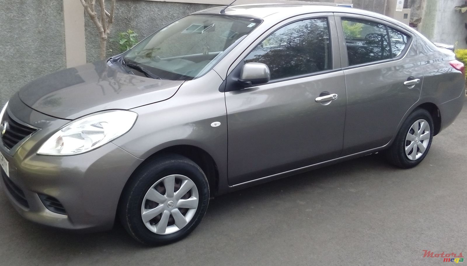 2014' Nissan Almera photo #1