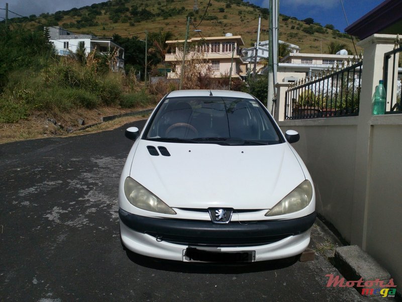 2002' Peugeot 206 photo #1