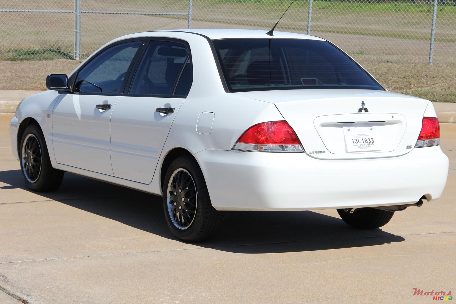 2007' Mitsubishi Lancer photo #1