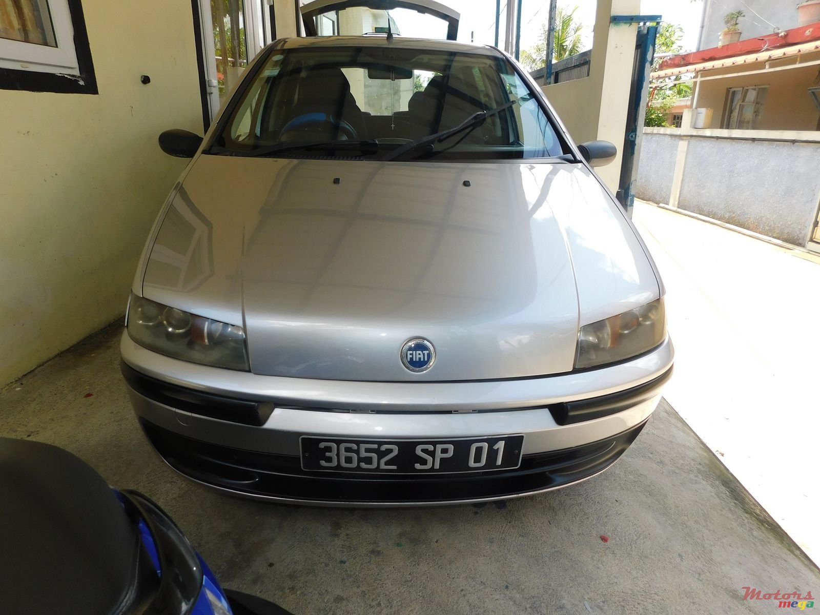 2001' Fiat Punto photo #1