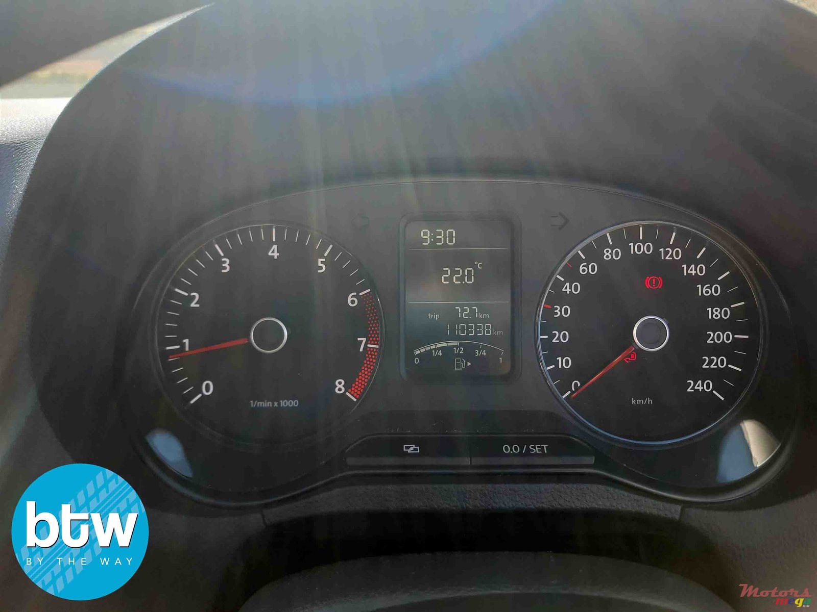 2010' Volkswagen Polo photo #7