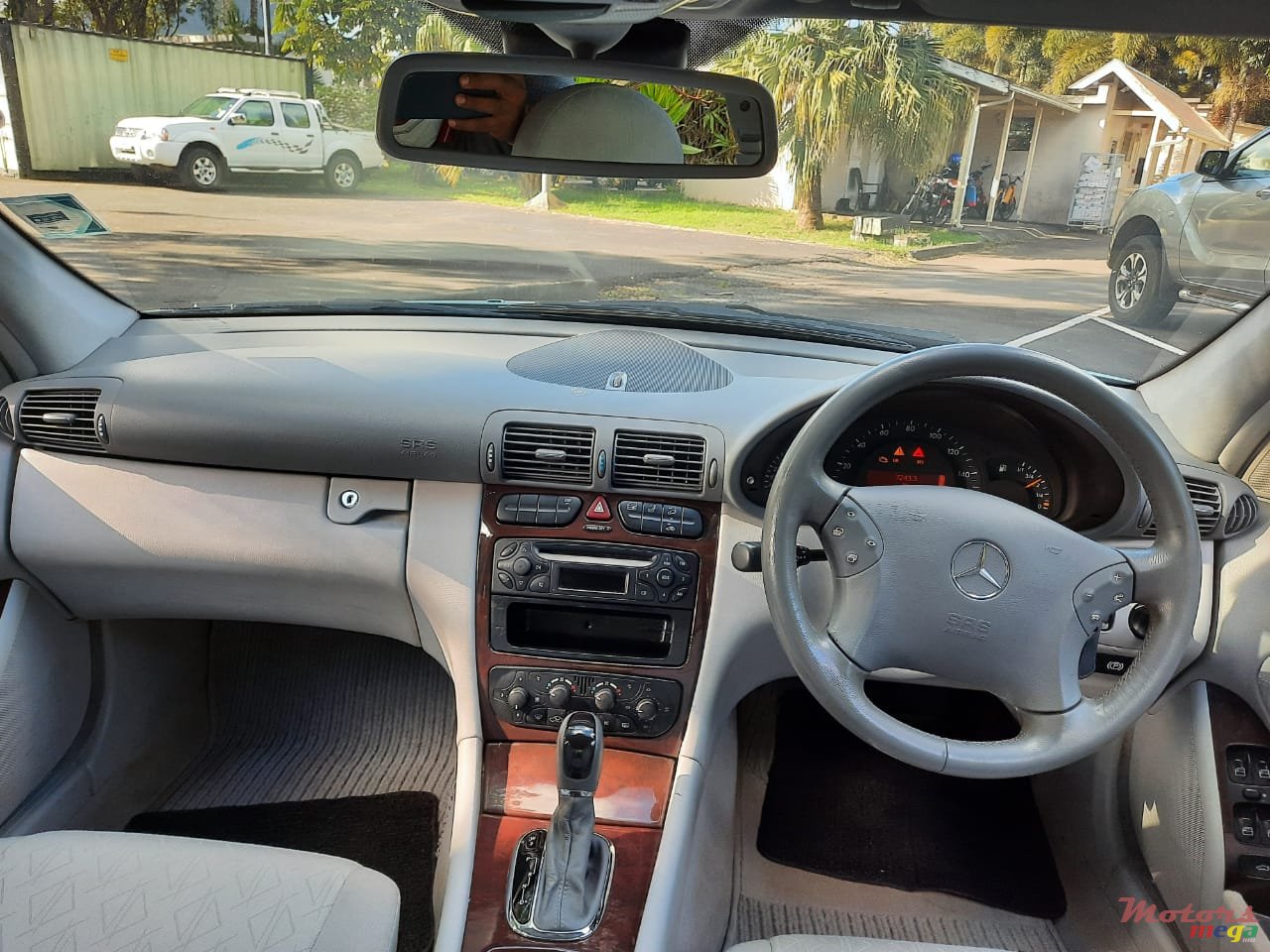 2002' Mercedes-Benz C-Class photo #4