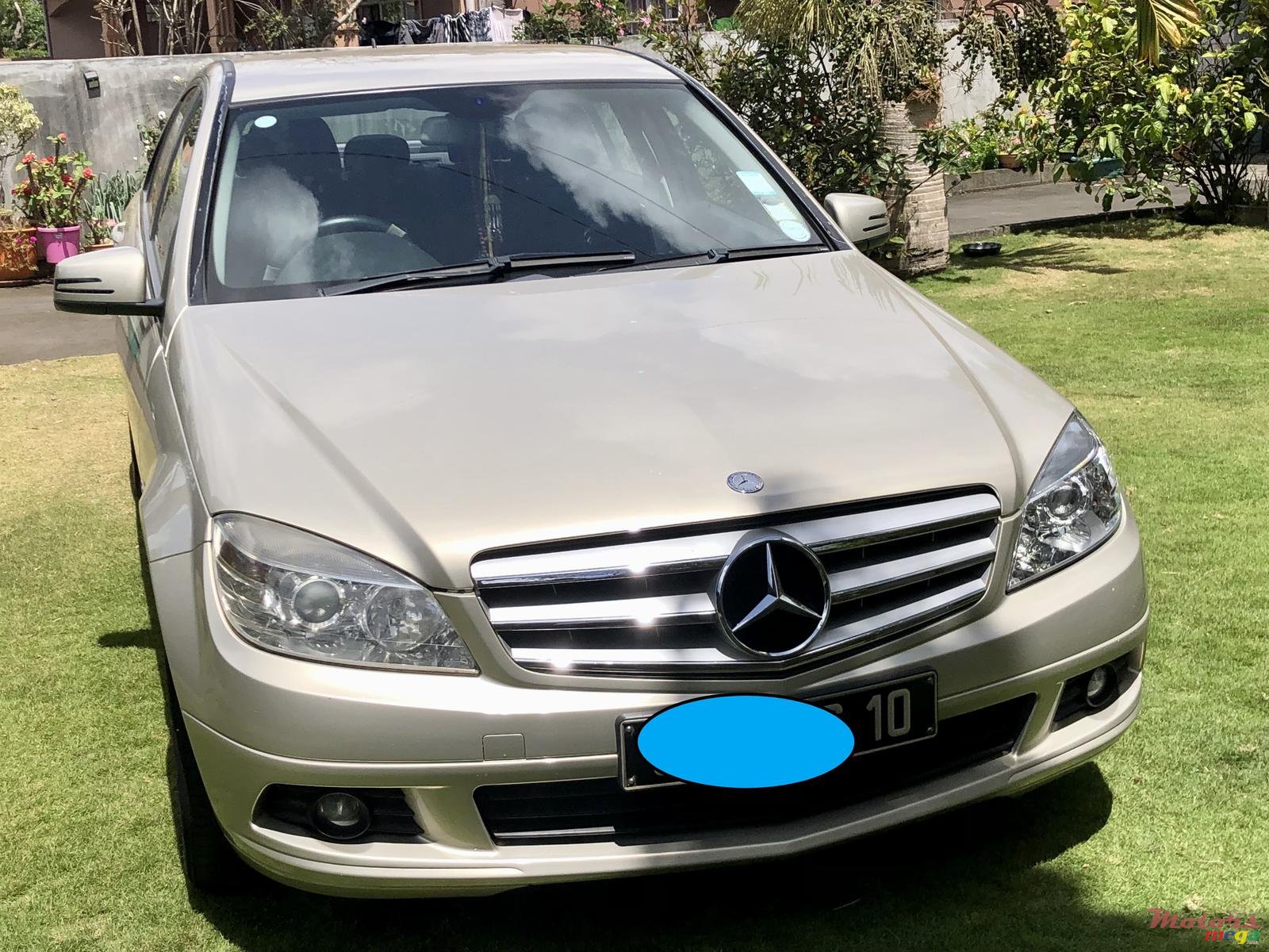 2010' Mercedes-Benz C-Class photo #4