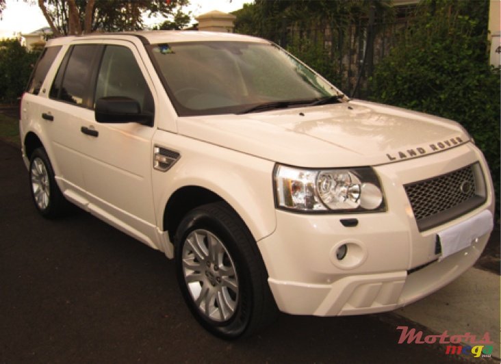 2011' Land Rover Freelander HSE TD4  photo #1