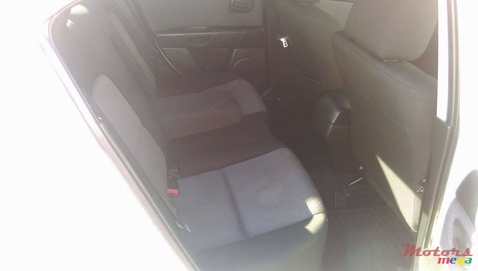 2006' Mazda Axela photo #3