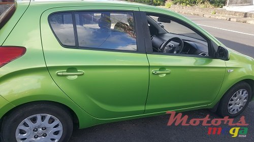 2011' Hyundai i20 photo #3