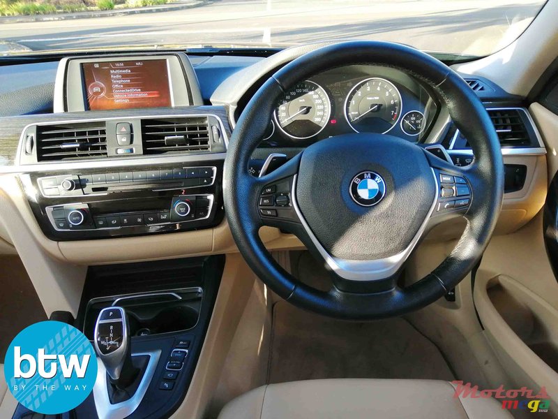 2015' BMW 3 Series 330i photo #6