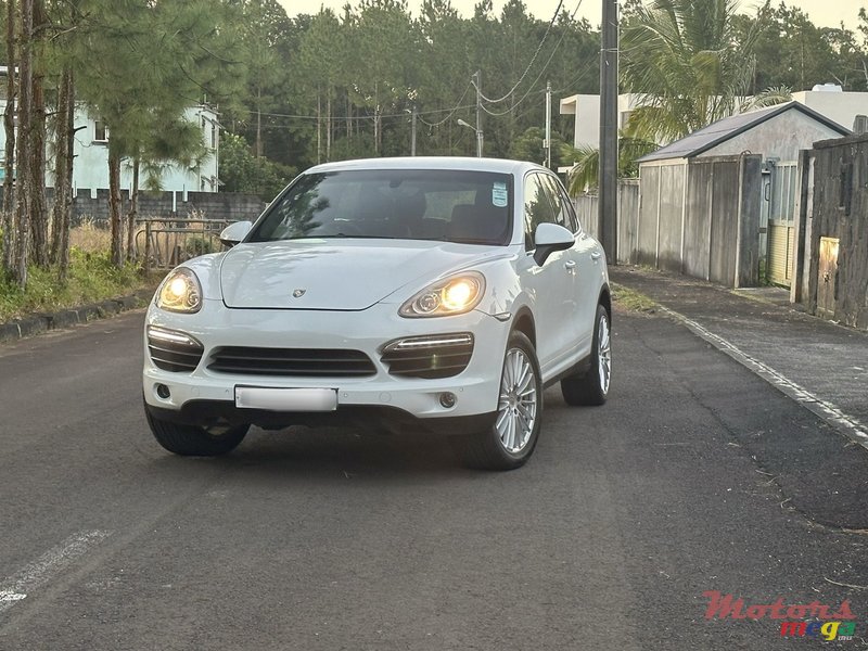 2014' Porsche Cayenne V6 photo #2