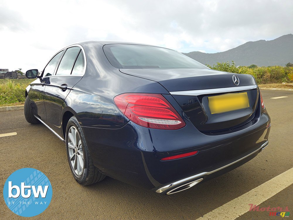 2016' Mercedes-Benz E 200 AVANTGARDE photo #4