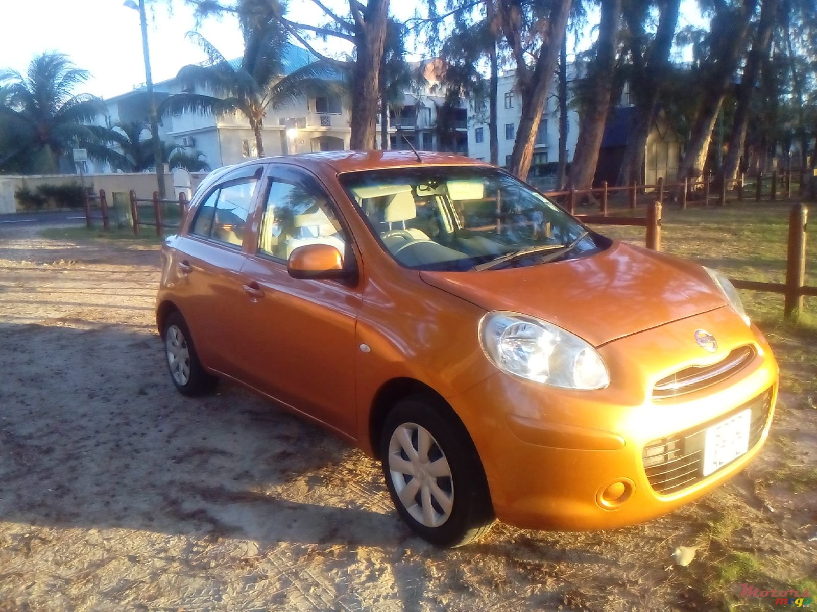 2012' Nissan March photo #1