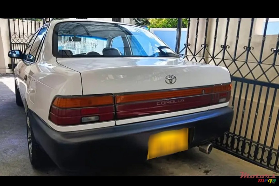 1992' Toyota Corolla photo #2