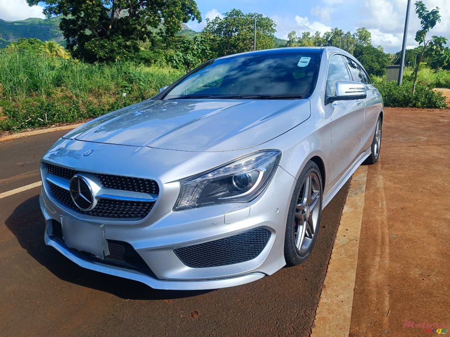 2015' Mercedes-Benz CLA 180 Shooting brake photo #1