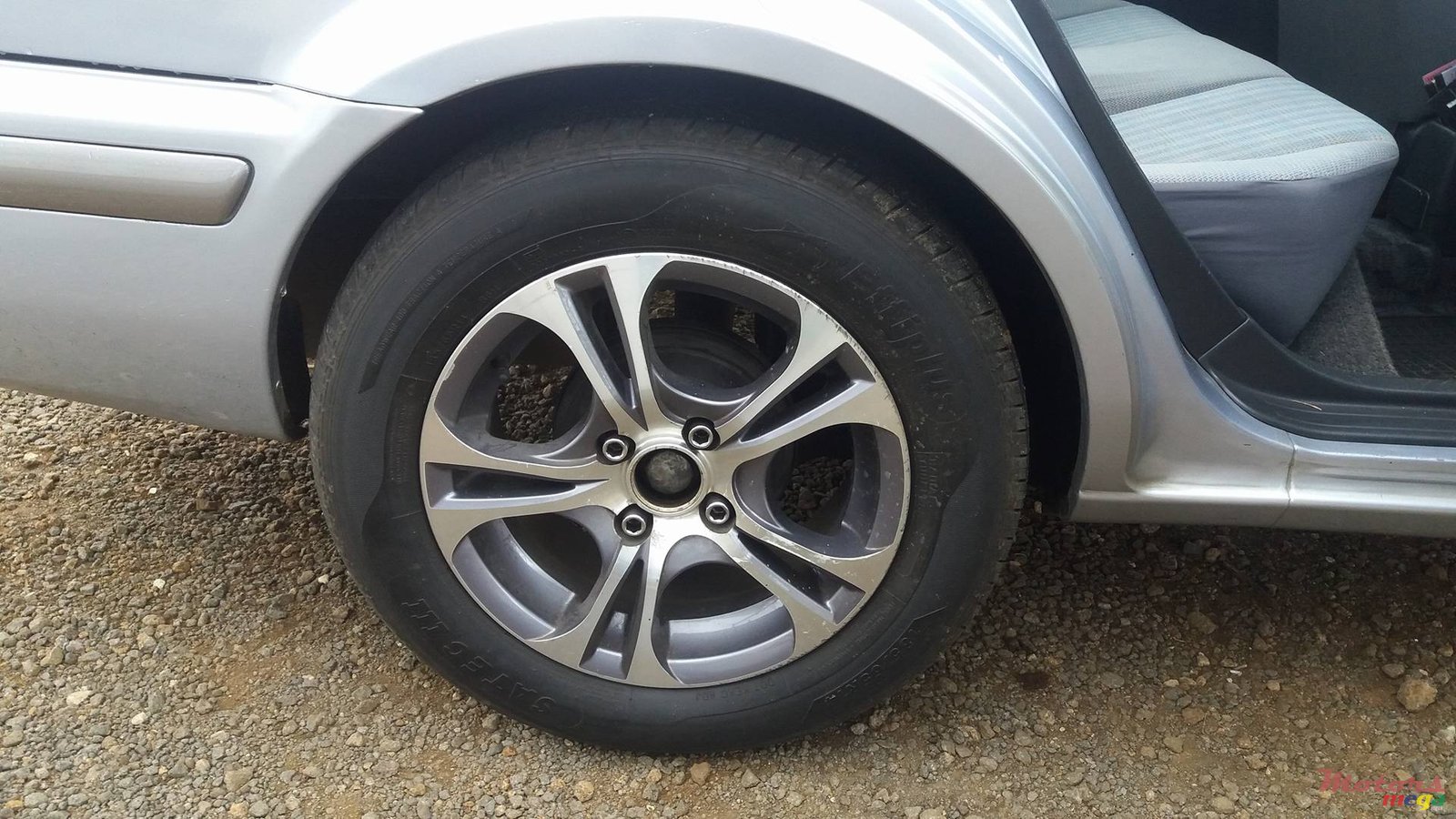 1998' Toyota Corsa photo #3