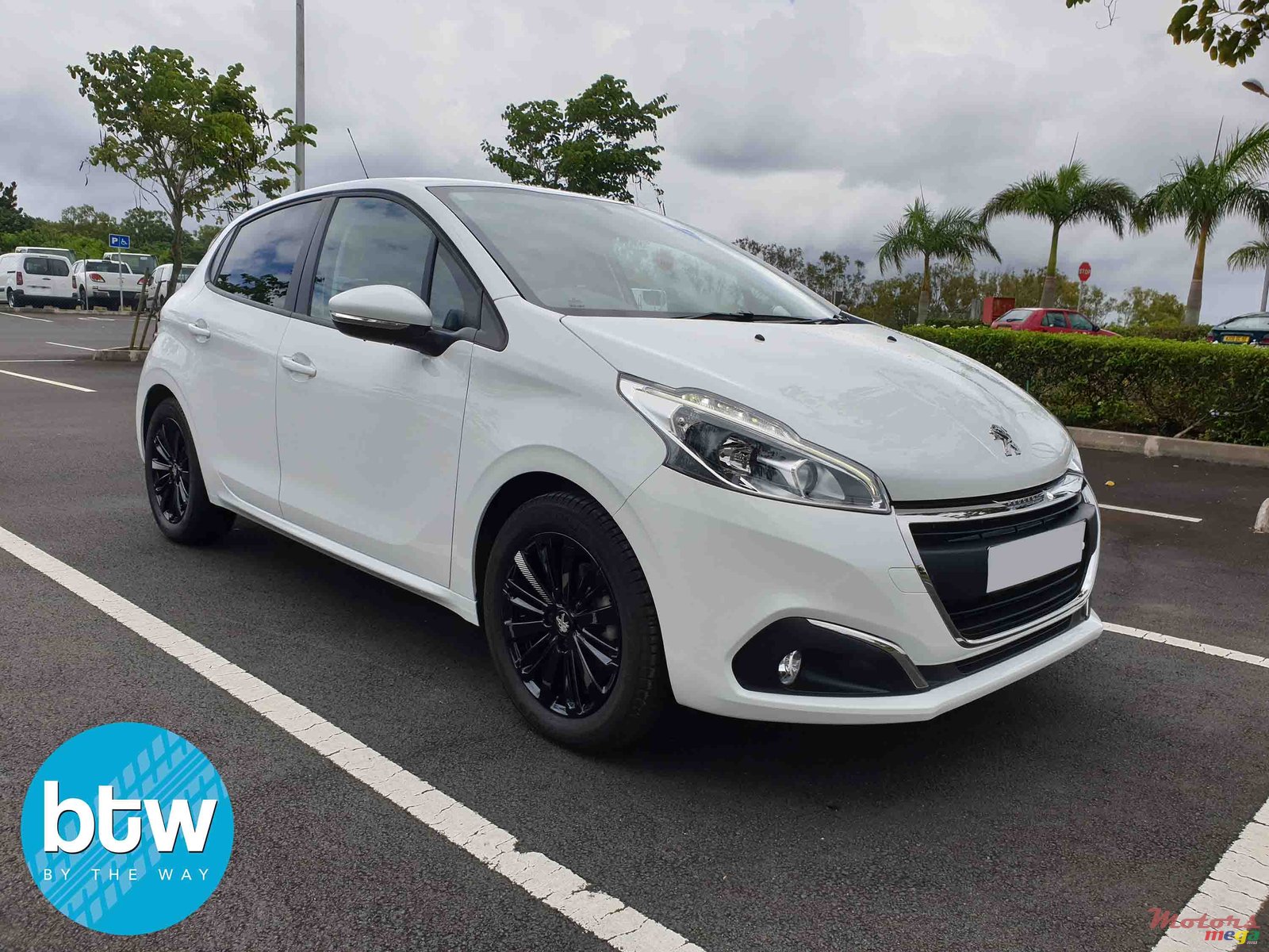 2018' Peugeot 208 PURETECH photo #1