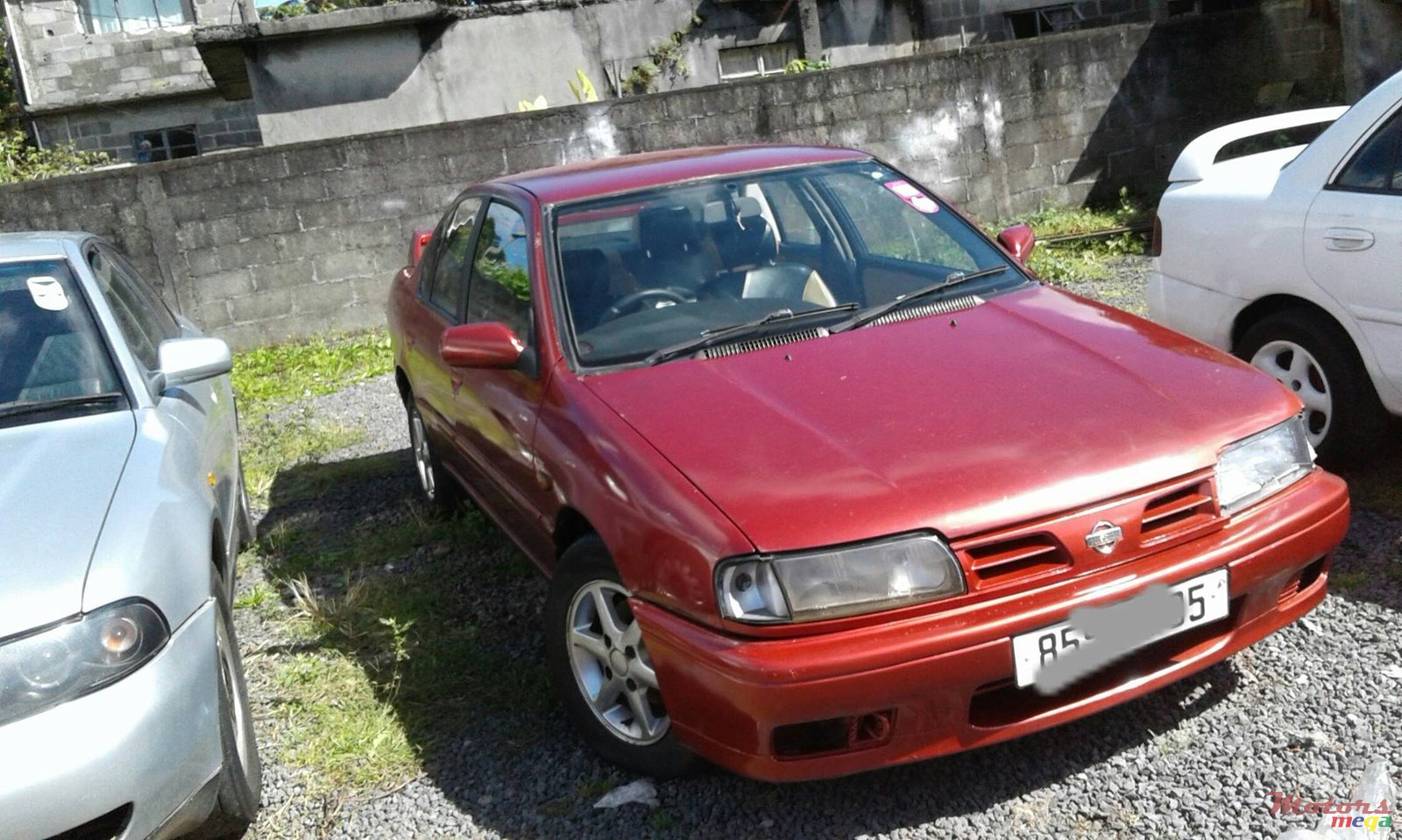 1995' Nissan Primera photo #1