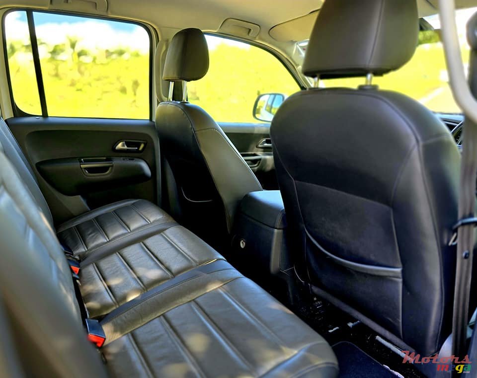 2018' Volkswagen Amarok photo #5