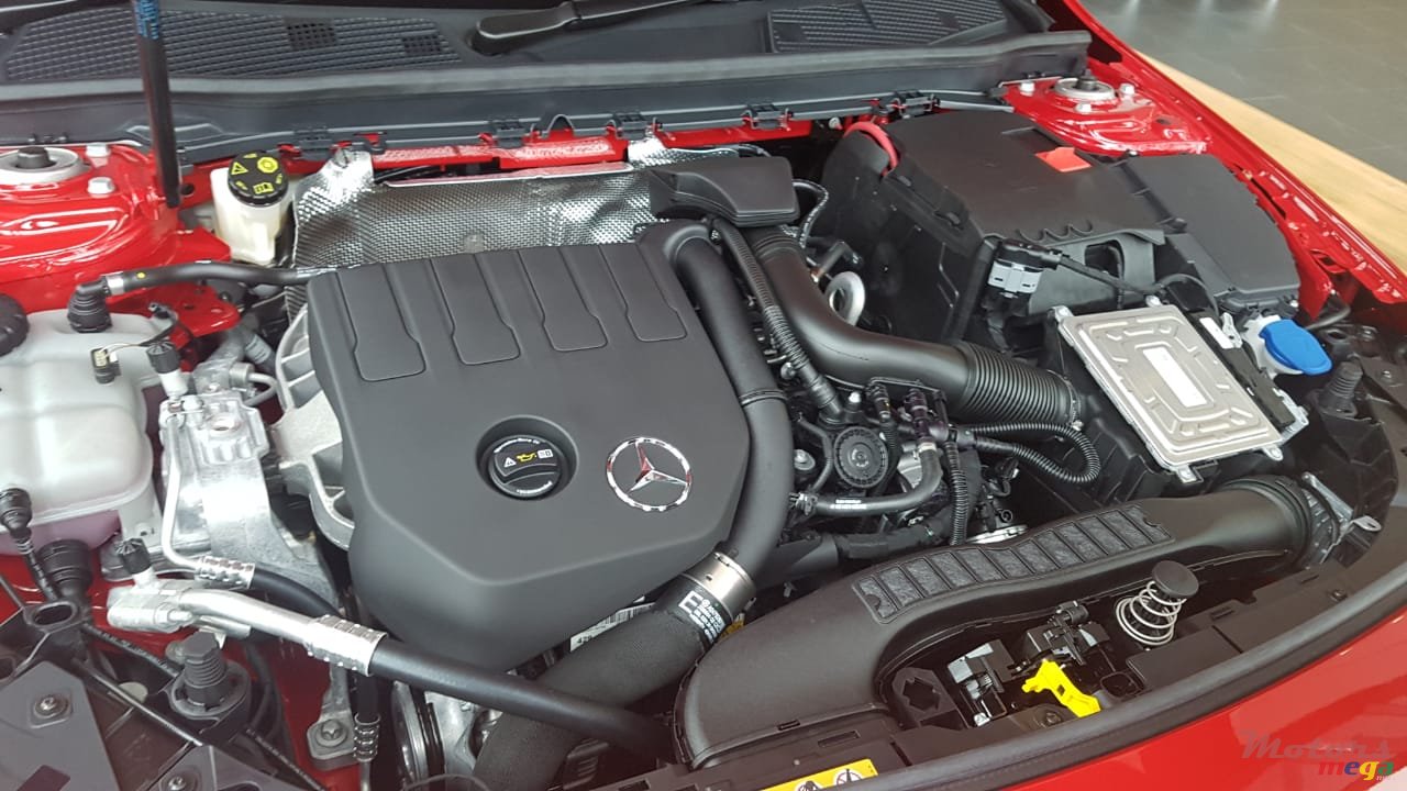 2019' Mercedes-Benz A 180 photo #1