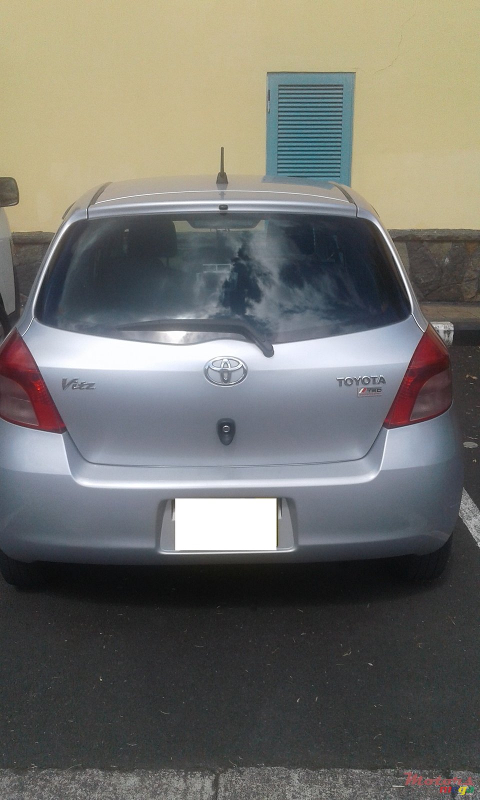 2006' Toyota Vitz photo #5