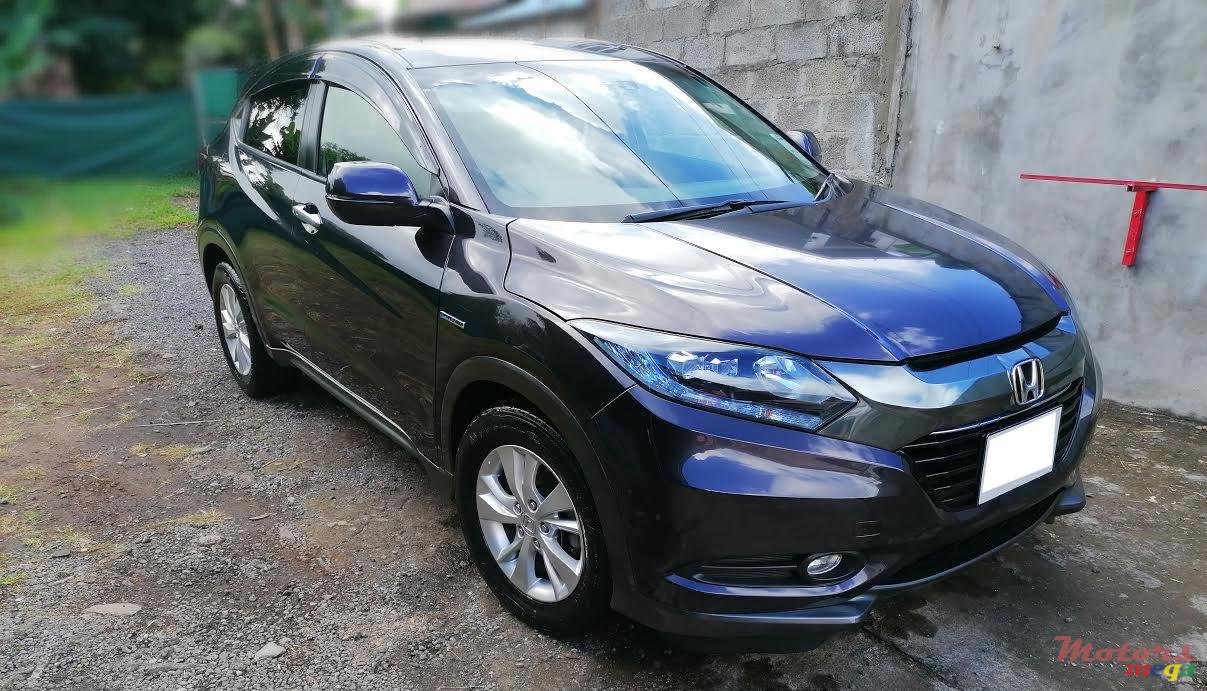 2015' Honda HR-V Vezel photo #3
