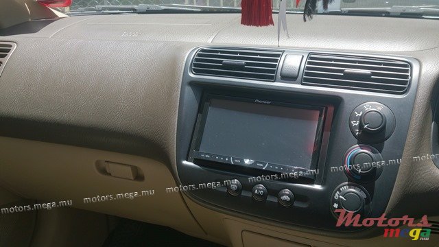 2004' Honda photo #4