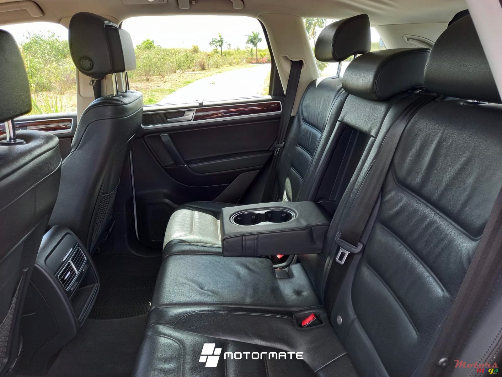 2015' Volkswagen Touareg 2 TDI photo #4