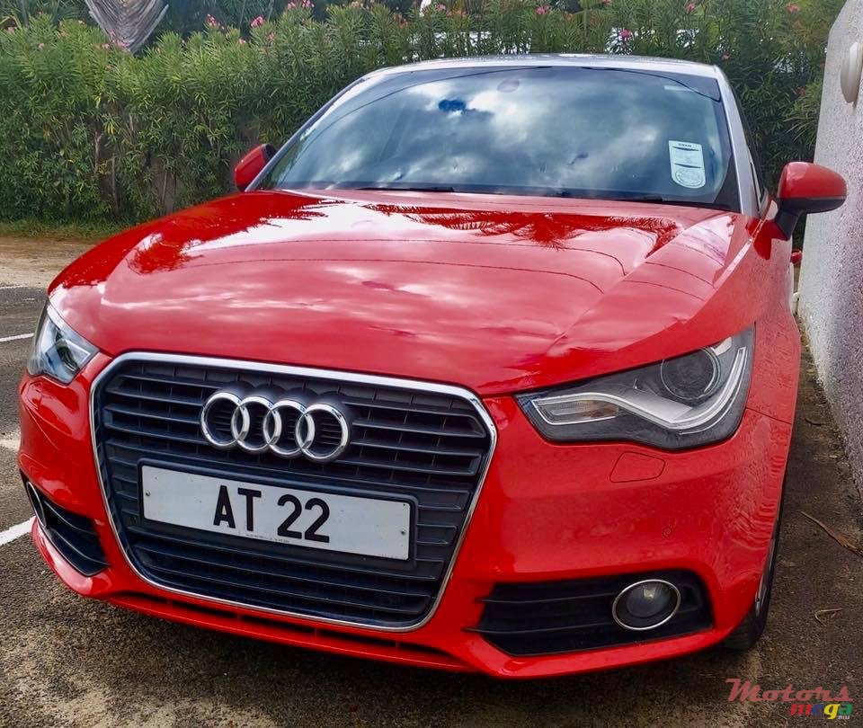 2014' Audi A1 TFSI Audi Ambition photo #2