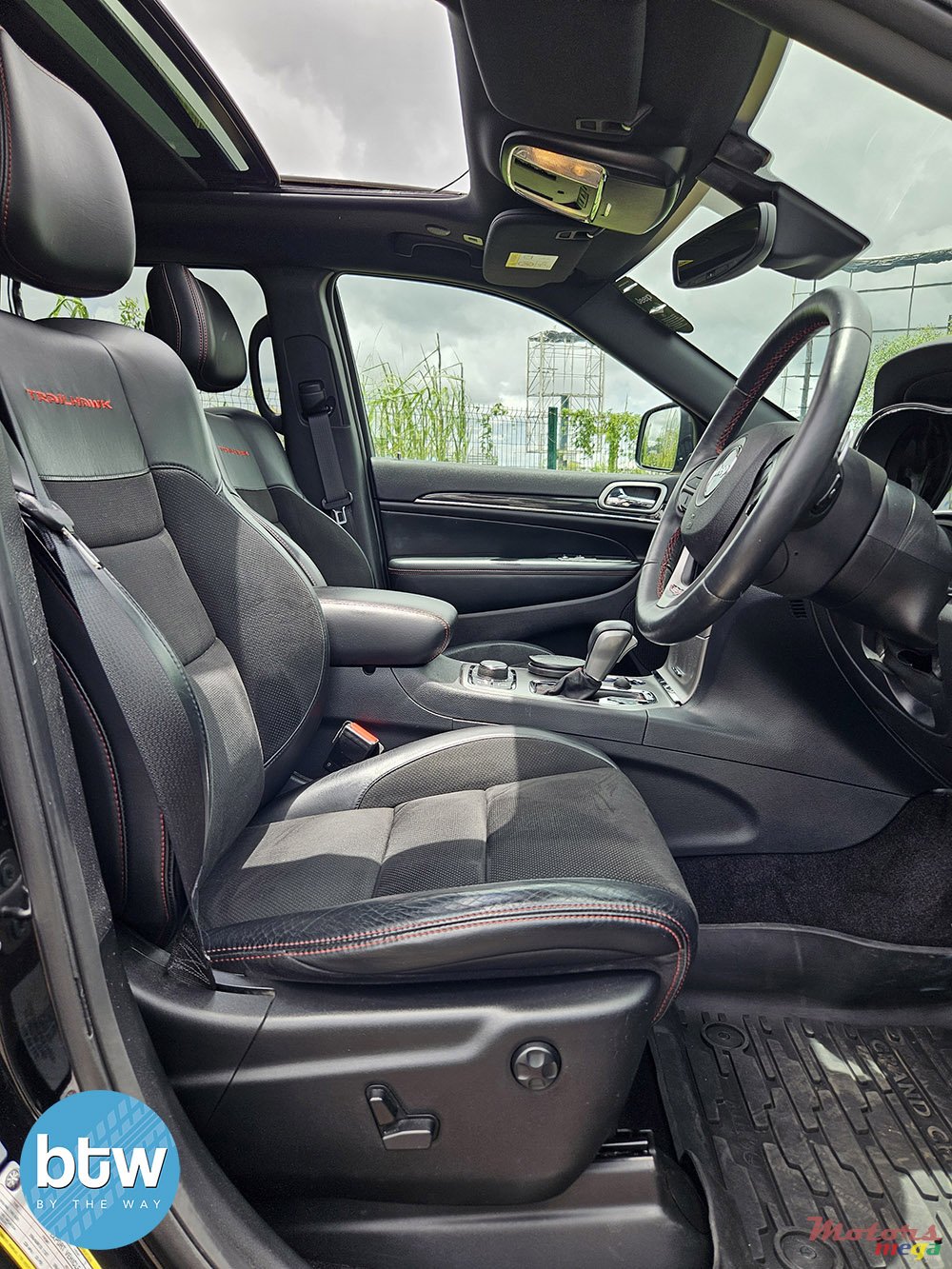 2020' Jeep Grand Cherokee V6 TRAILHAWK photo #6