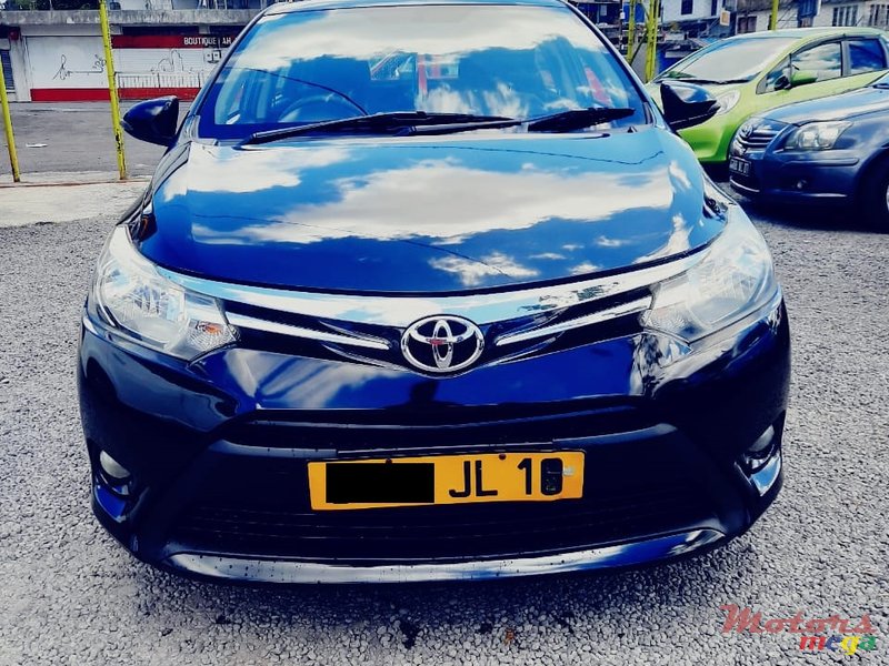 2016' Toyota Yaris photo #1