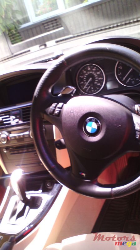 2009' BMW 325 325 i photo #4