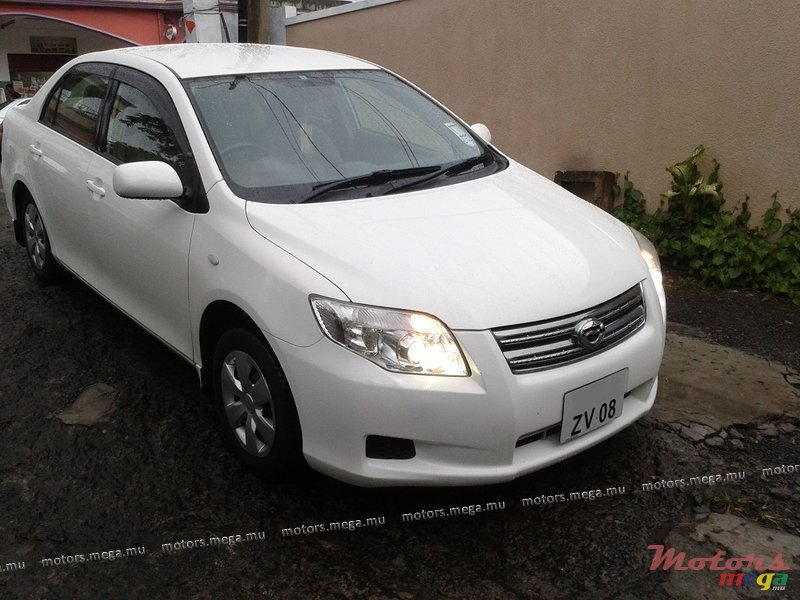 2008' Toyota Corolla Axio X HID Limited photo #2