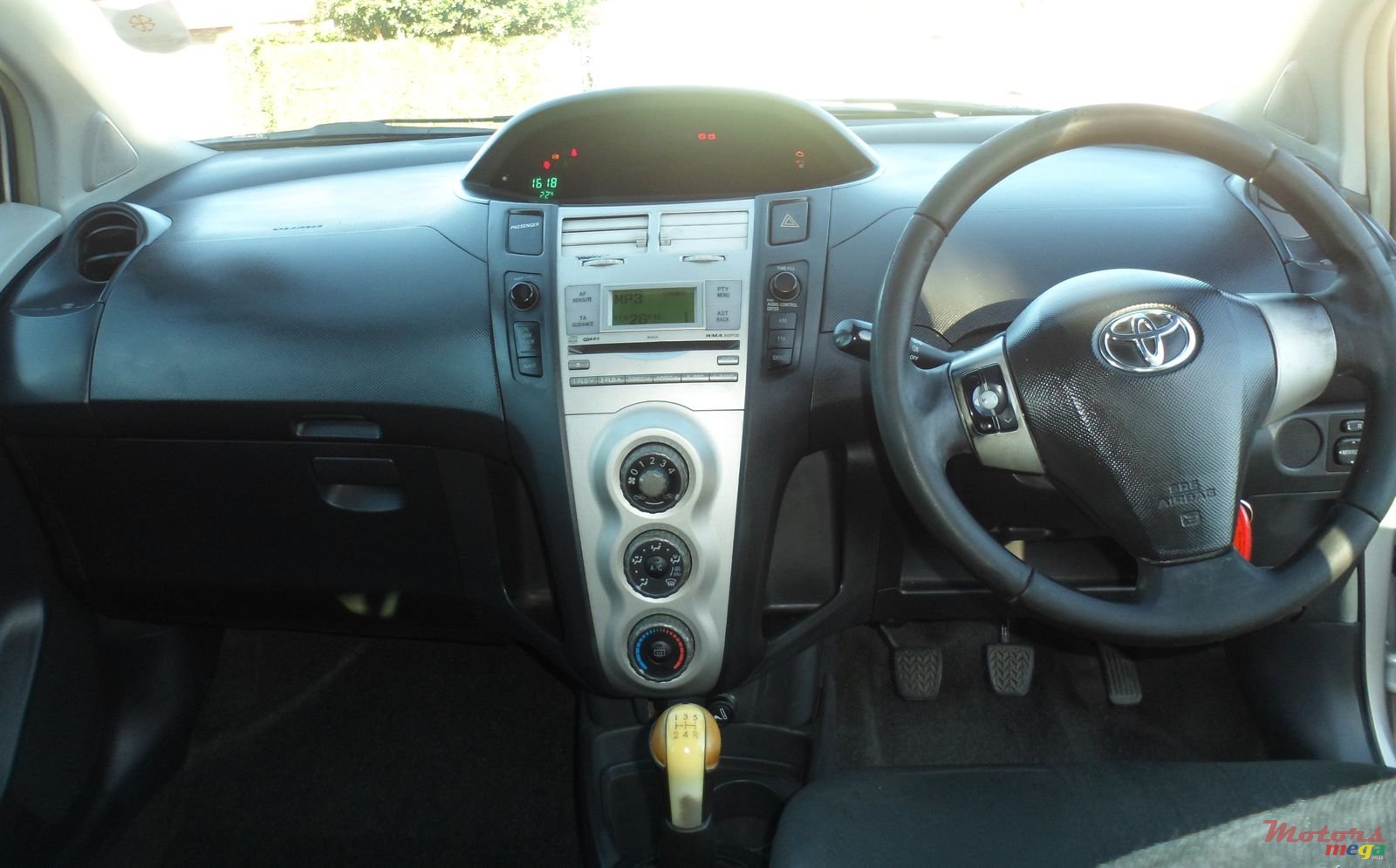 2007' Toyota Yaris photo #4