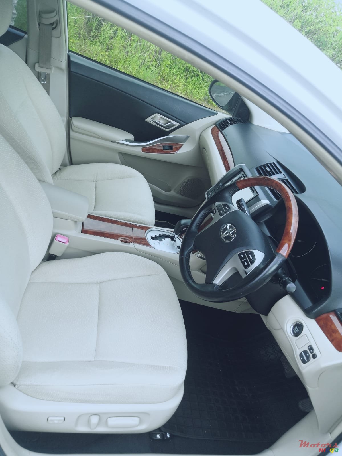 2013' Toyota Allion A15 1500cc photo #2