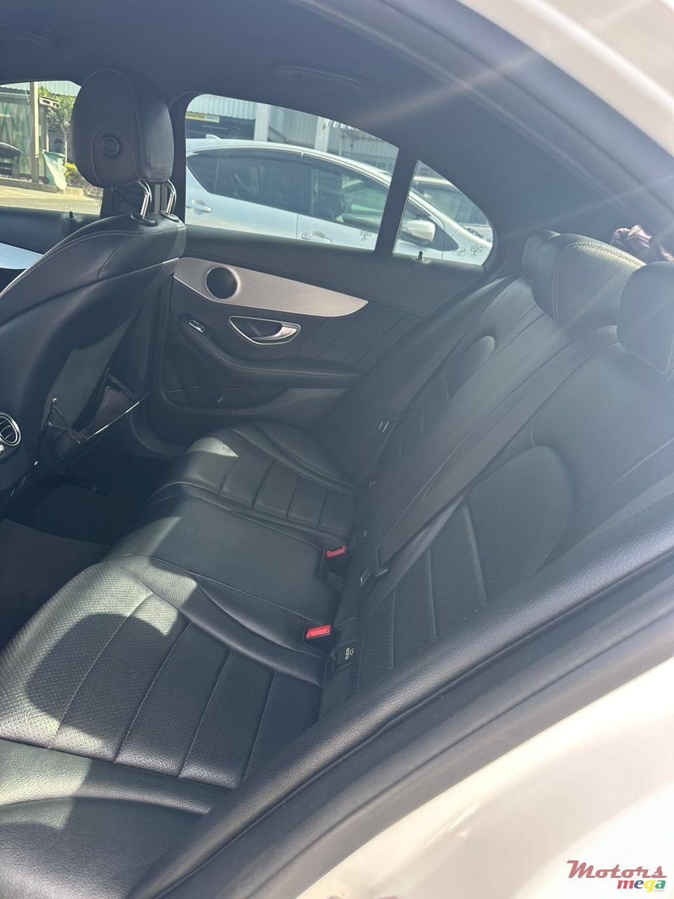 2015' Mercedes-Benz C 180 AMG pack photo #5