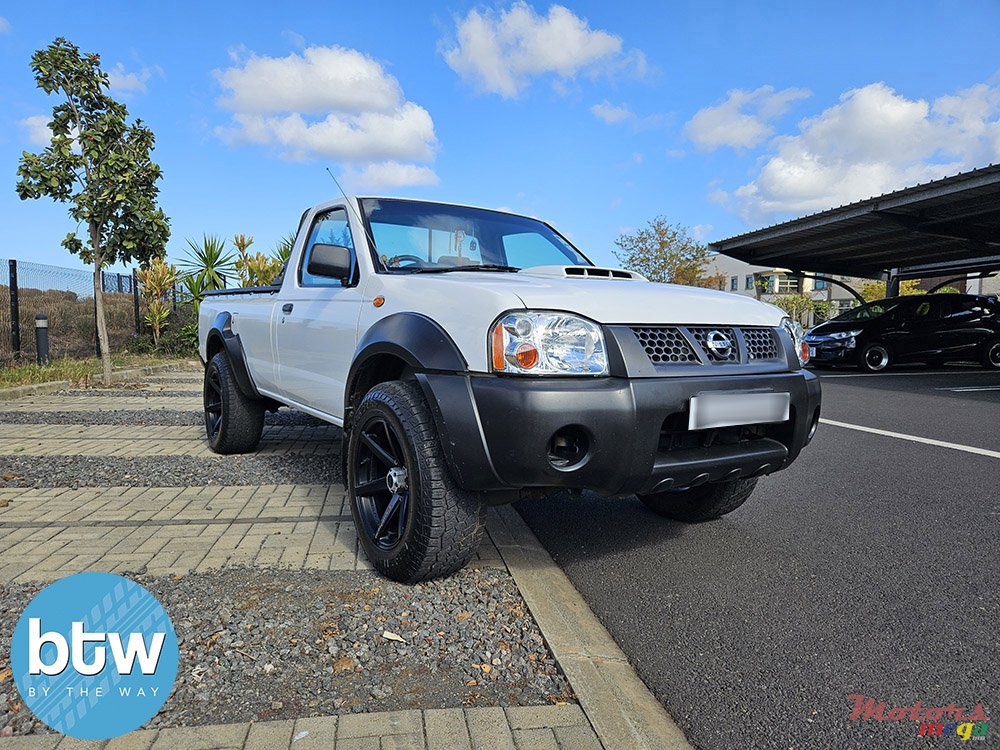 2018' Nissan NP300 Pickup 4X4 photo #1