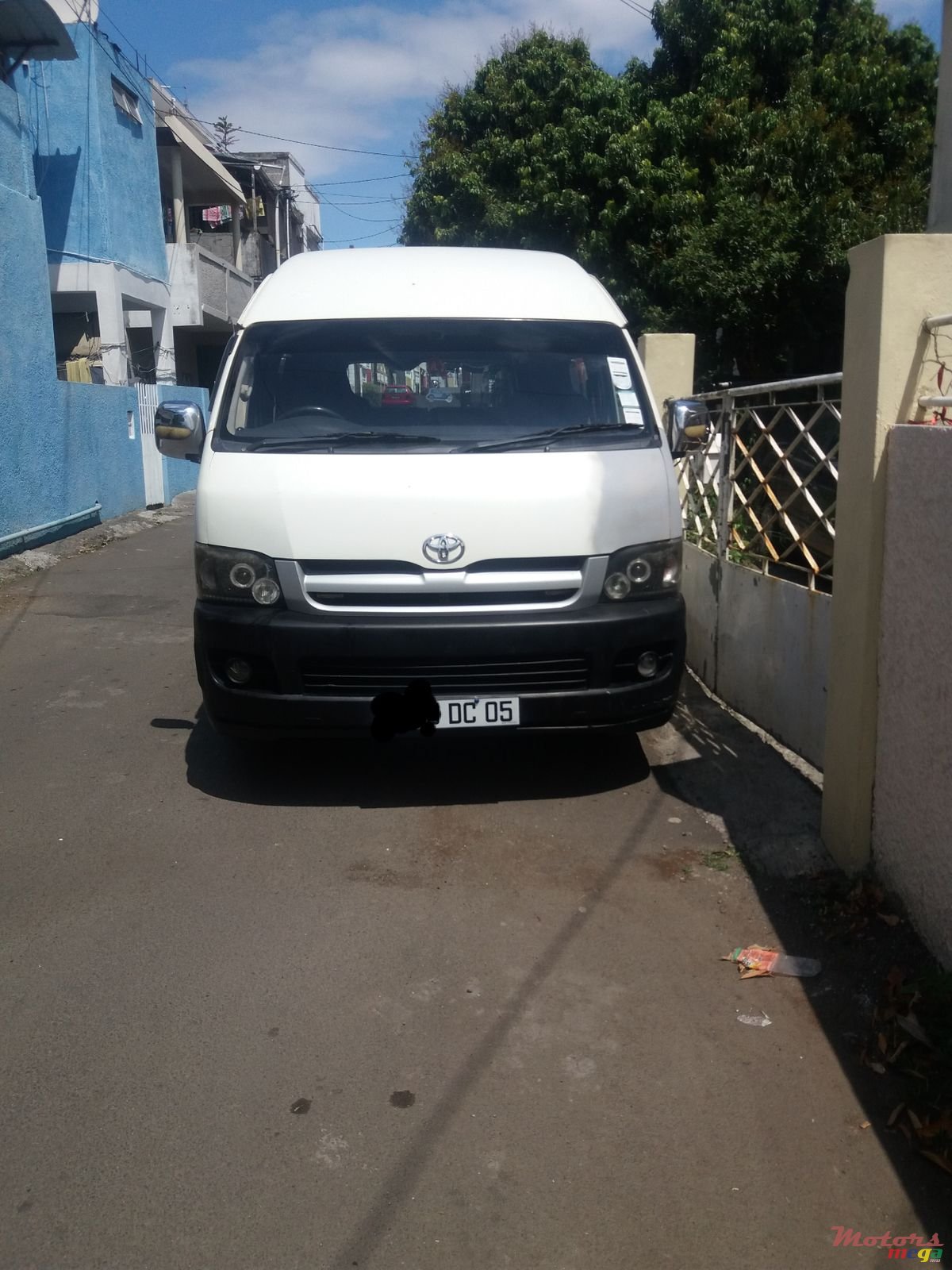 2005' Toyota photo #2