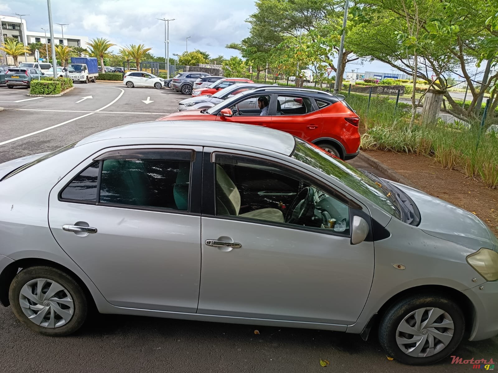 2006' Toyota Belta photo #4