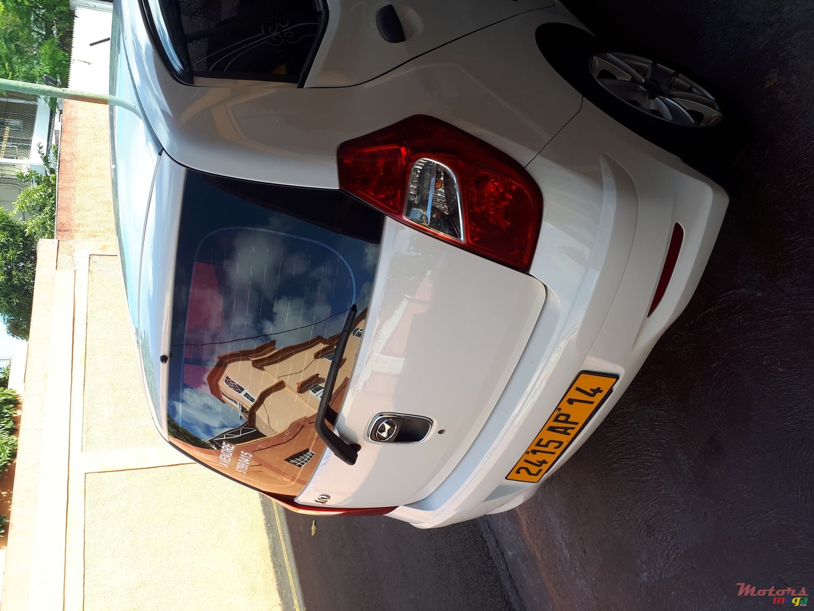 2014' Hyundai i10 photo #2