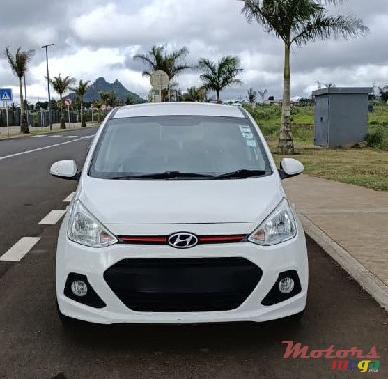 2015' Hyundai i10 Grand i10 photo #1