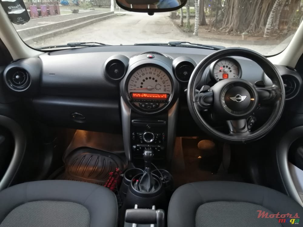 2013' MINI Cooper Countryman photo #4