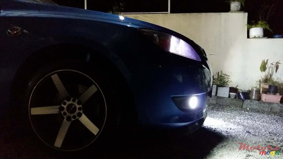 2005' Mazda 3 photo #4