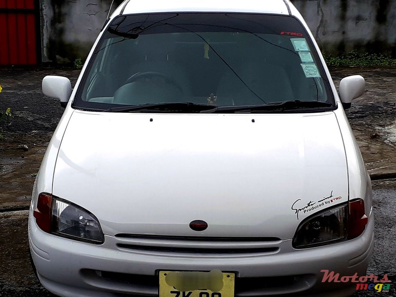 1998' Toyota Starlet photo #2