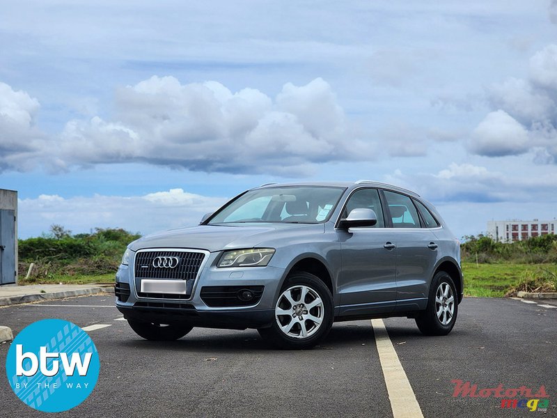 2011' Audi Q5 photo #2