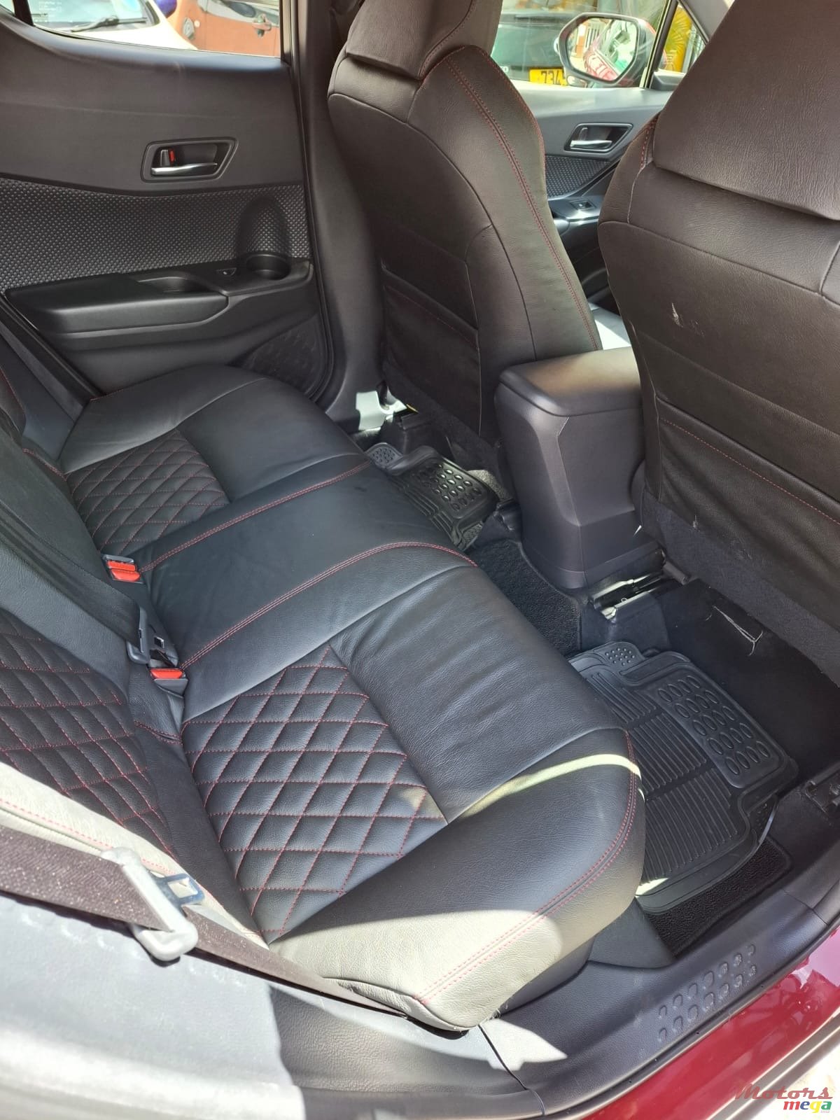 2018' Toyota C-HR photo #5