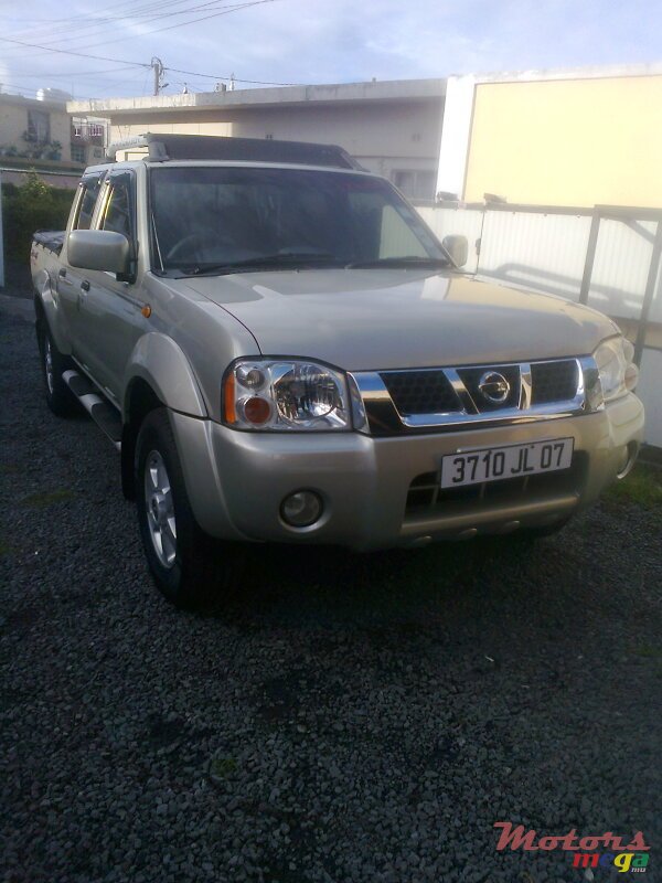 2007' Nissan Hardbody PREDATOR photo #2